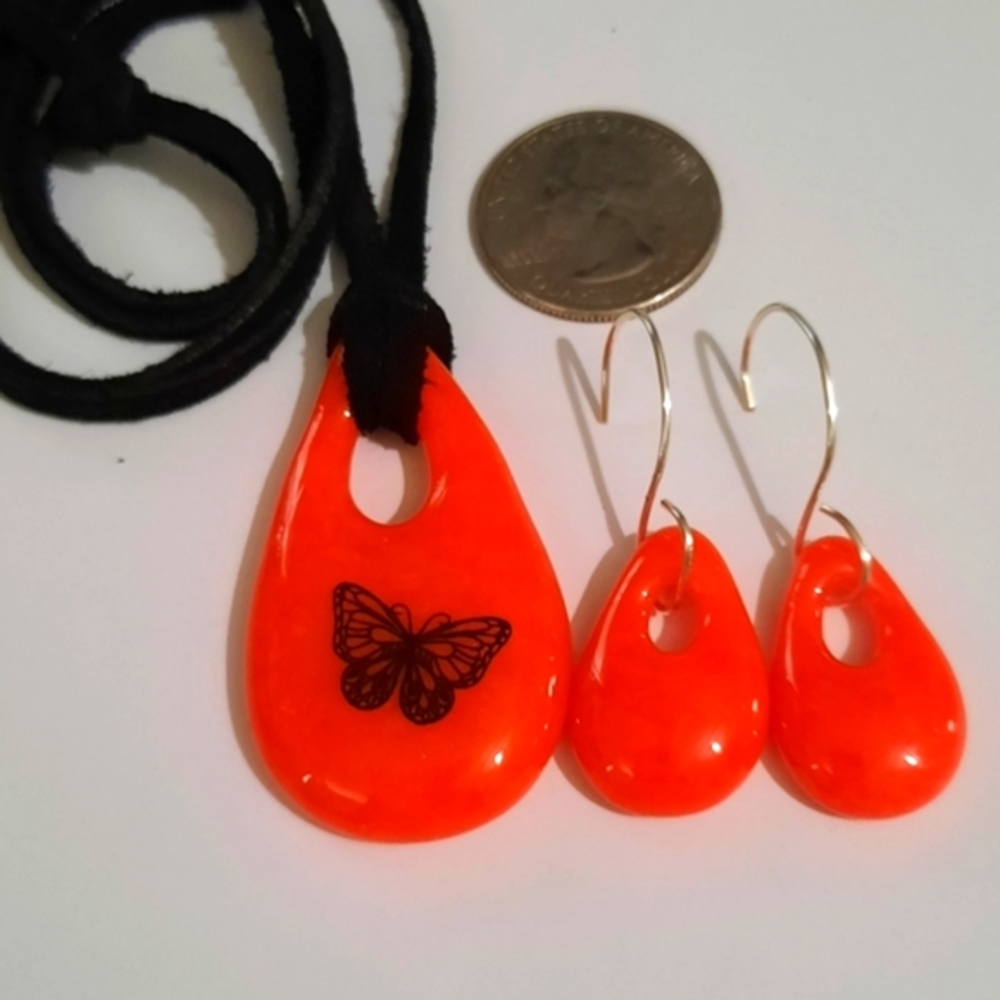 Stained Glass Orange Tear Drop Necklace Set with a Fused Black Border Butterfly